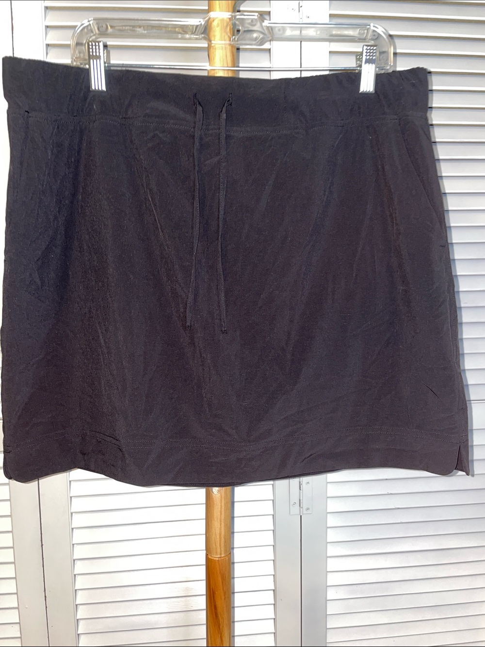 NWOT J Jill Black Performance Skort - Sz L